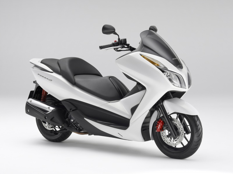 S40News!】250ccスクーター・フォルツァがフルモデルチェンジ。 - 昭和 ...
